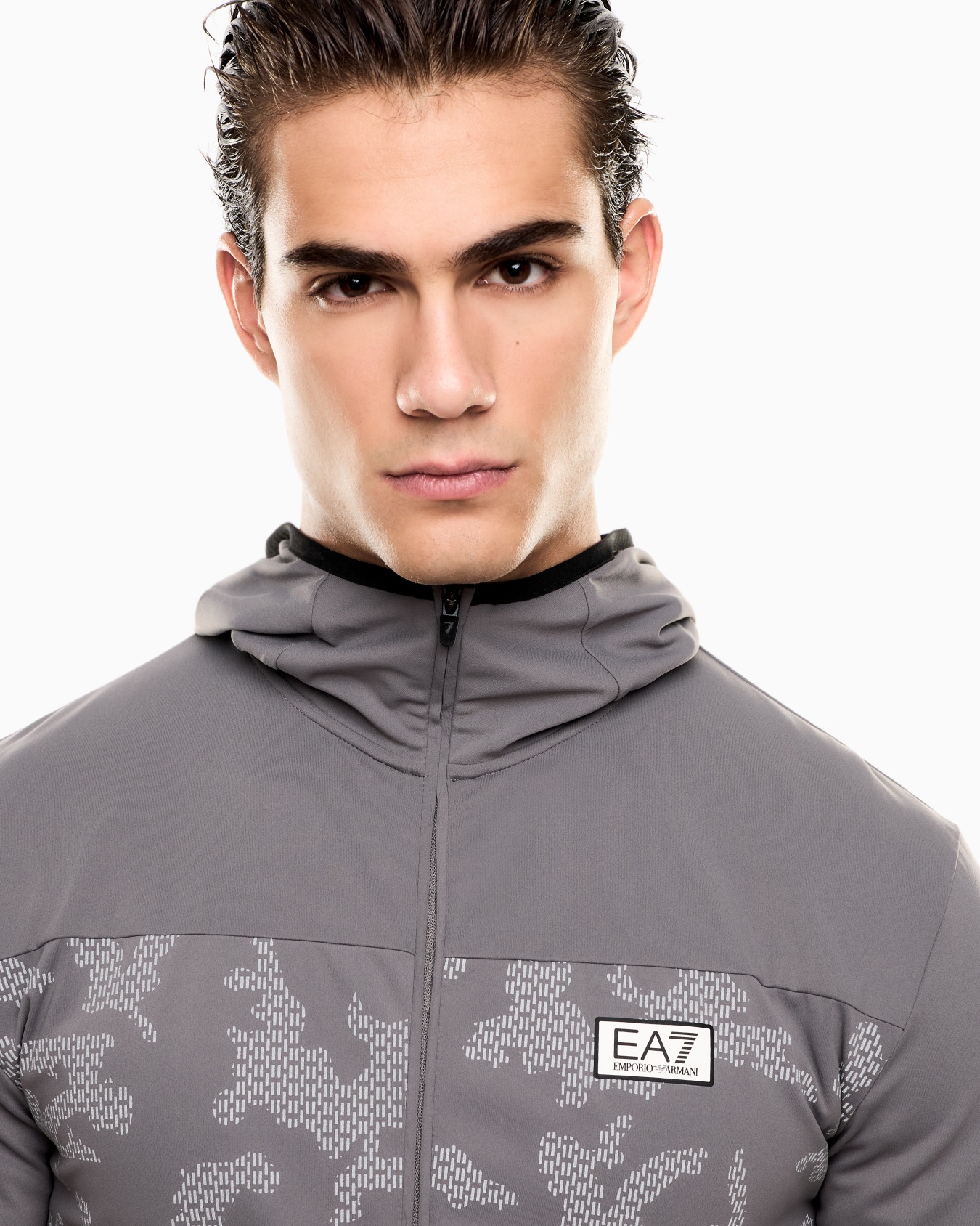 Dynamic Athlete hooded sweatshirt in VIGOR7 technical fabric Slide 4