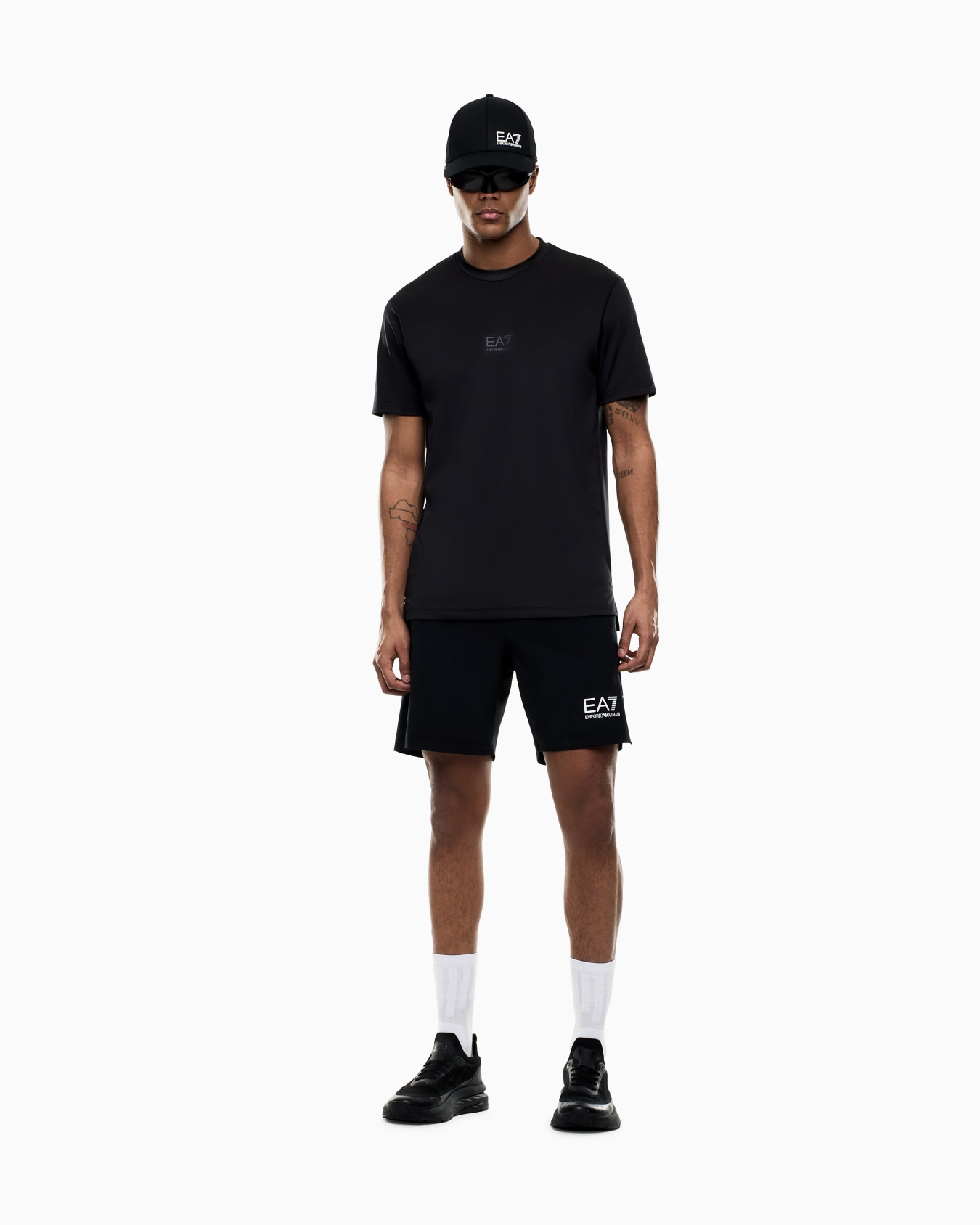 Tennis Pro shorts in VENTUS7 technical fabric Slide 1