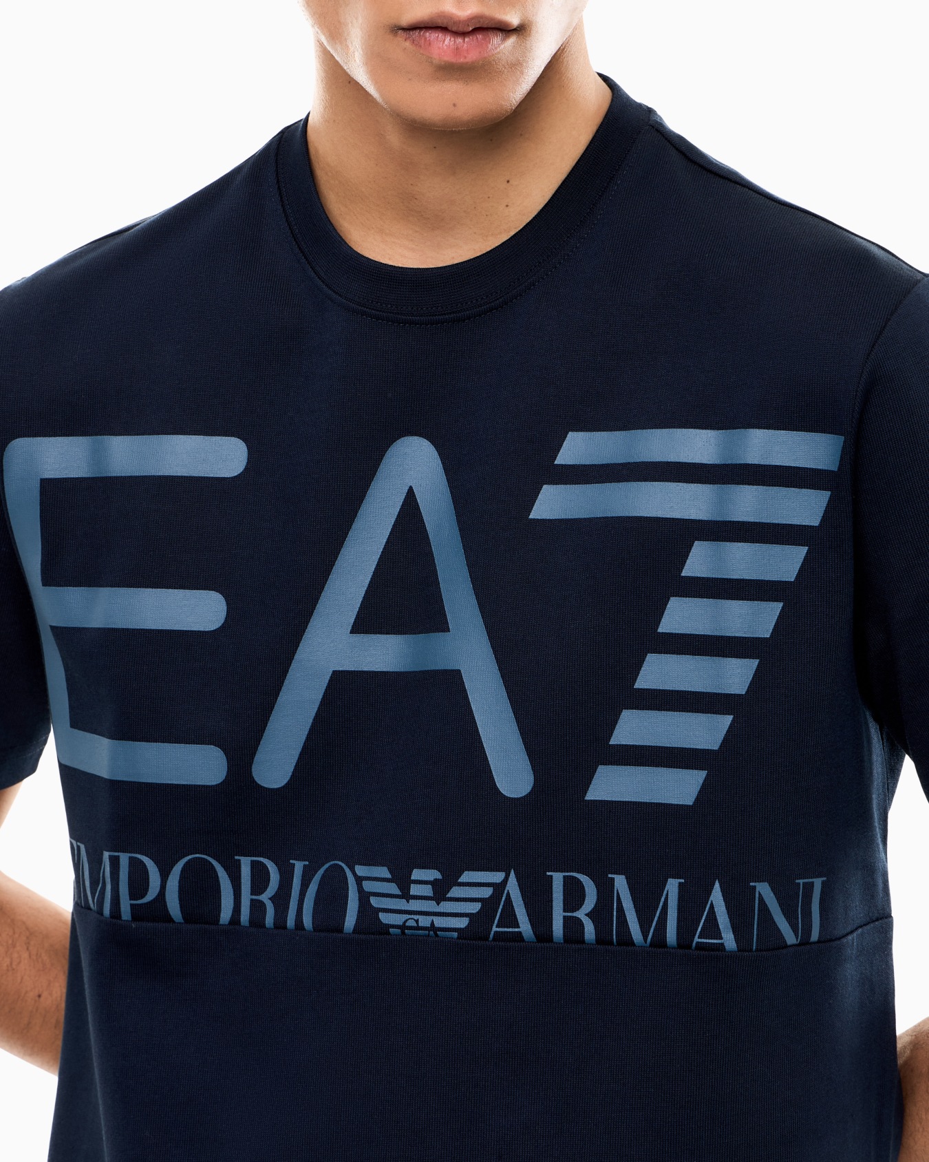 T-shirt Logo Series in cotton jersey with oversized logo Slide 6