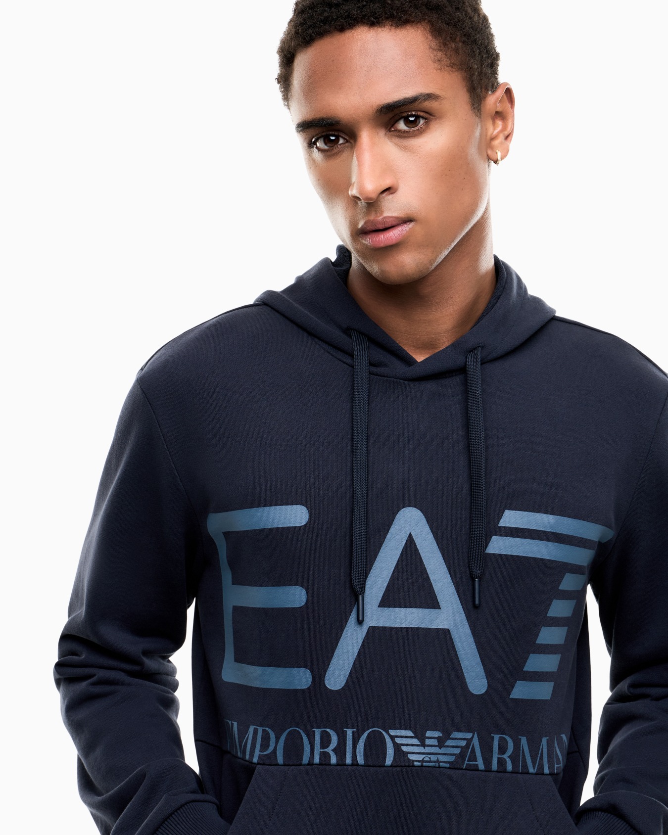 Sudadera Logo Series con capucha y logo oversize Diapositiva 6