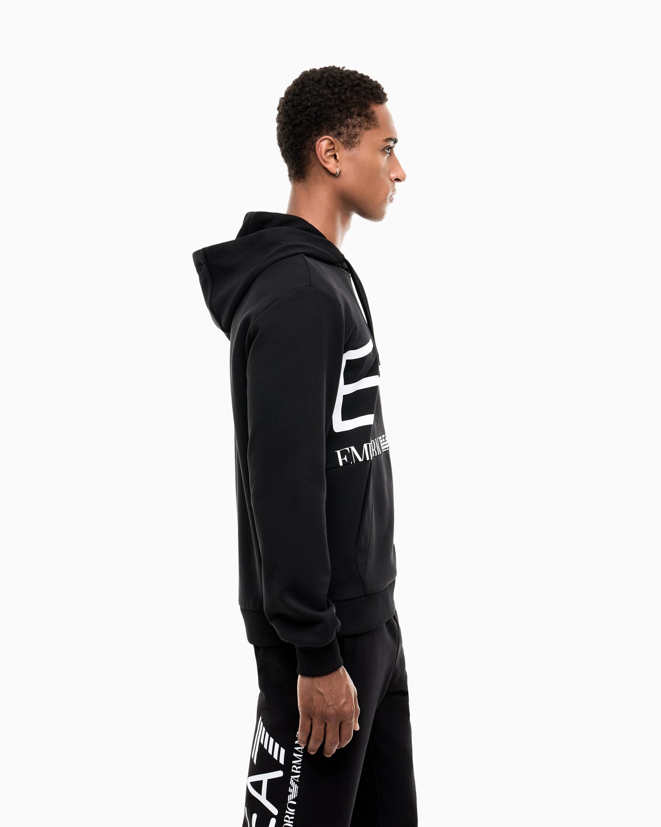 Hoodie Logo Series mit normaler Passform aus Baumwolljersey Folie 7