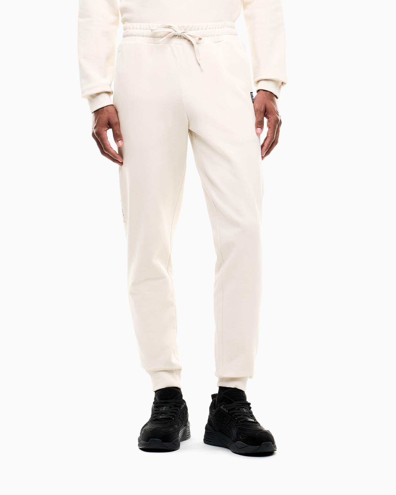 Jogginghose Logo Series aus Baumwolljersey mit Rippbündchen Folie 3