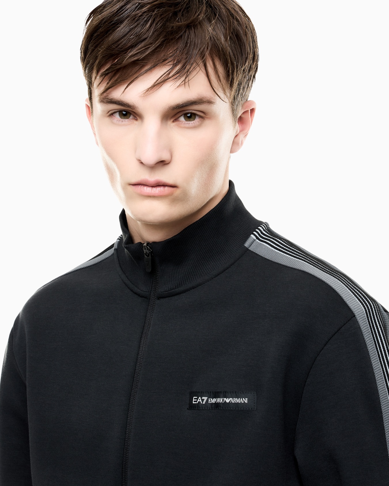 Tracksuit Logo Series in regular fit cotton jersey Slide 3