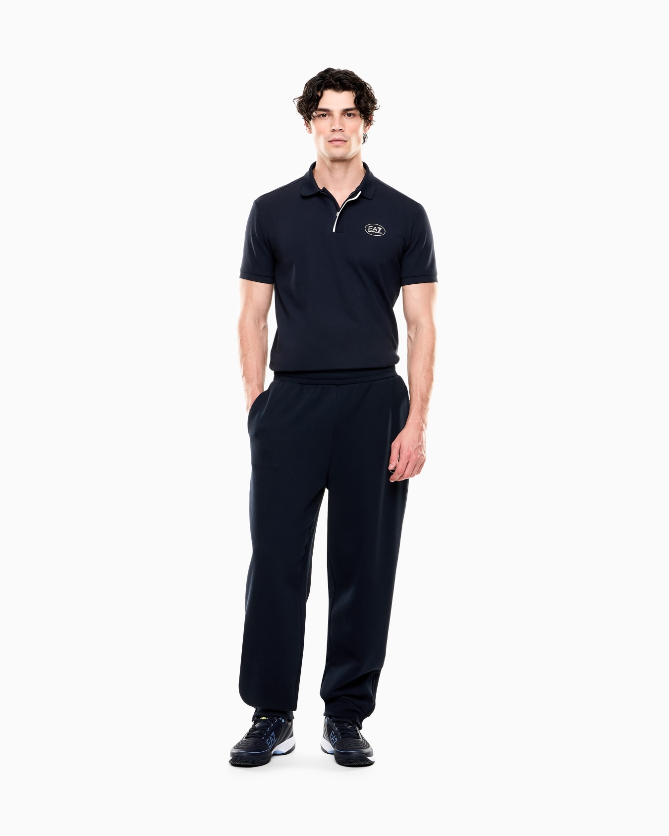 スウェットパンツ スライドする 1