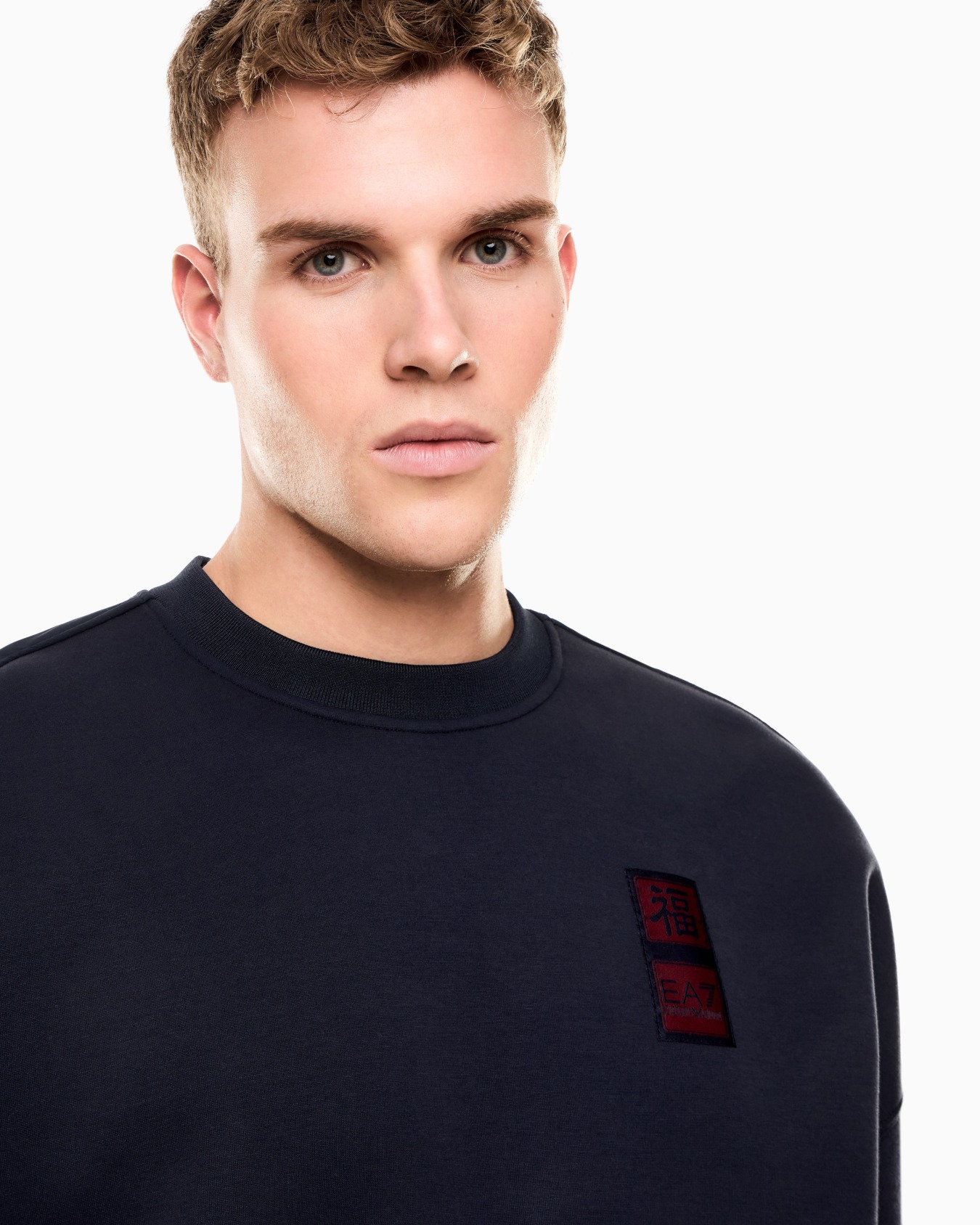 フードなしスウェットシャツ スライドする 4