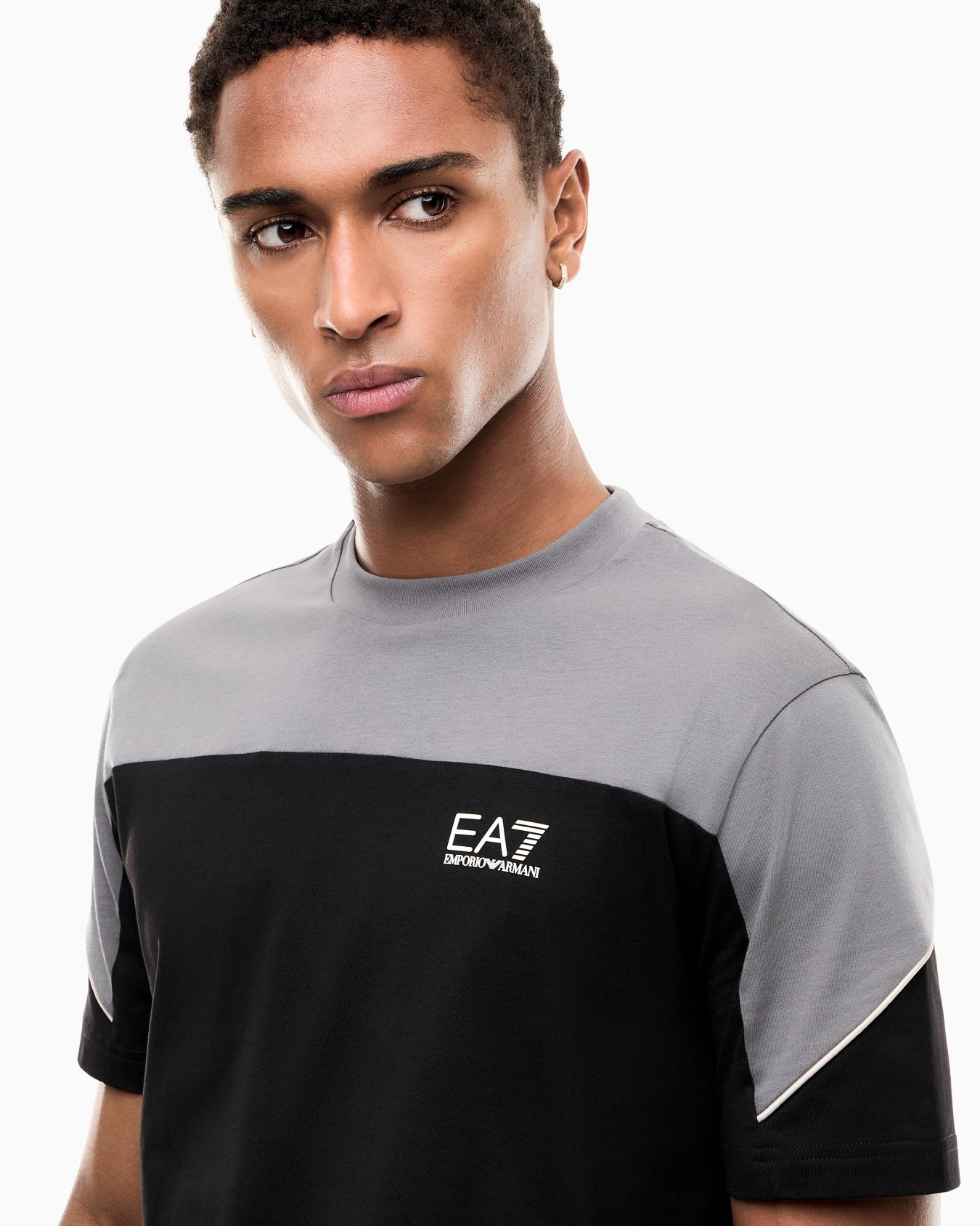 Camiseta Train Athletic de algodón y corte regular Diapositiva 6