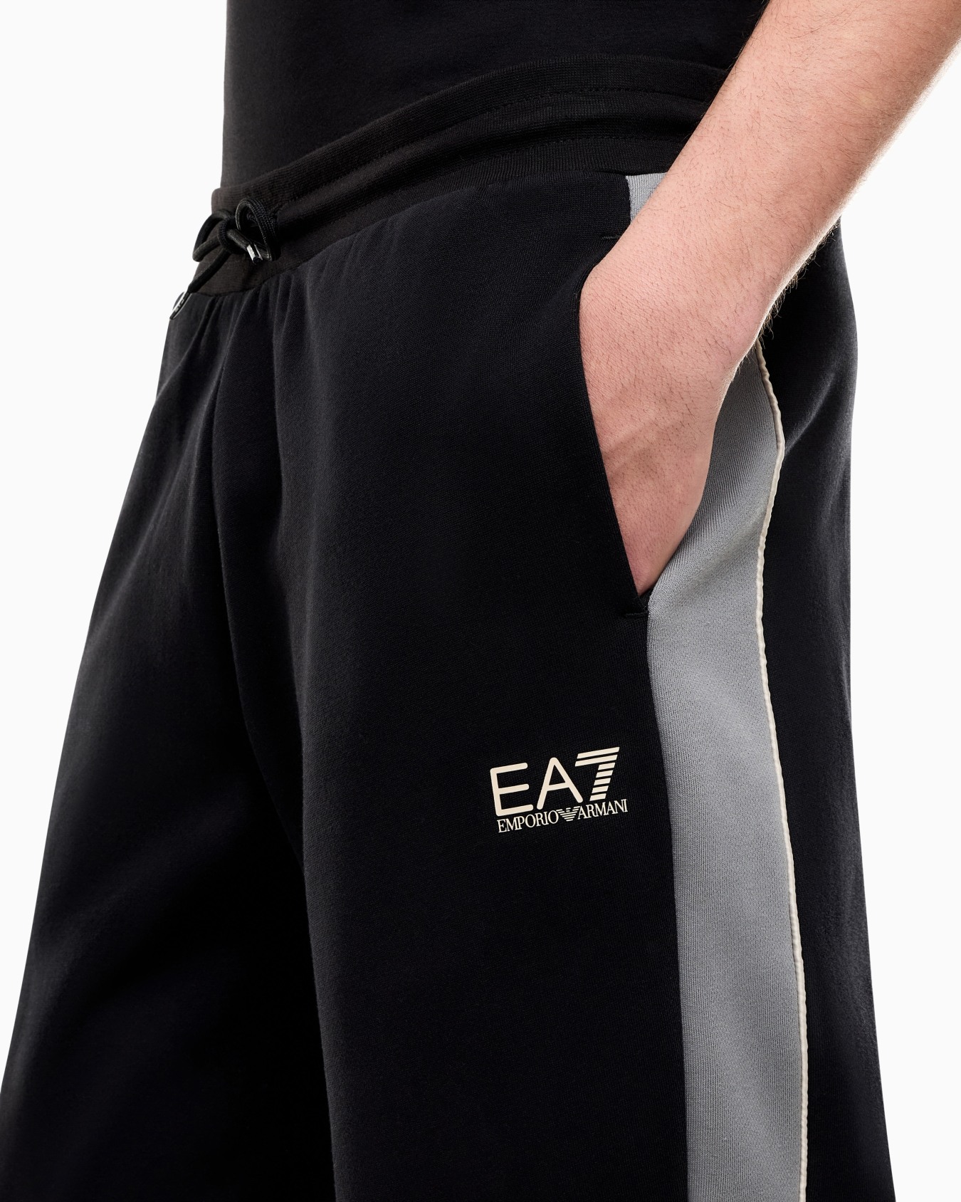 Pantalón jogger en jersey con paneles en contraste Diapositiva 5
