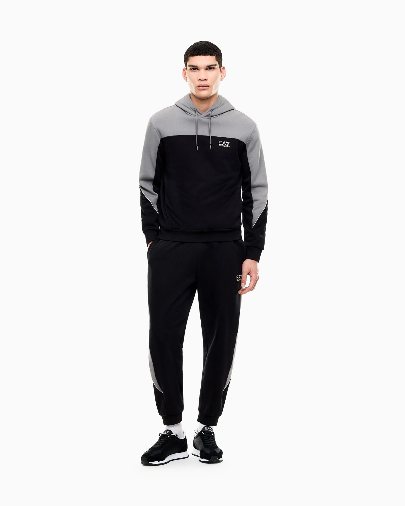 Pantalón jogger en jersey con paneles en contraste Diapositiva 1