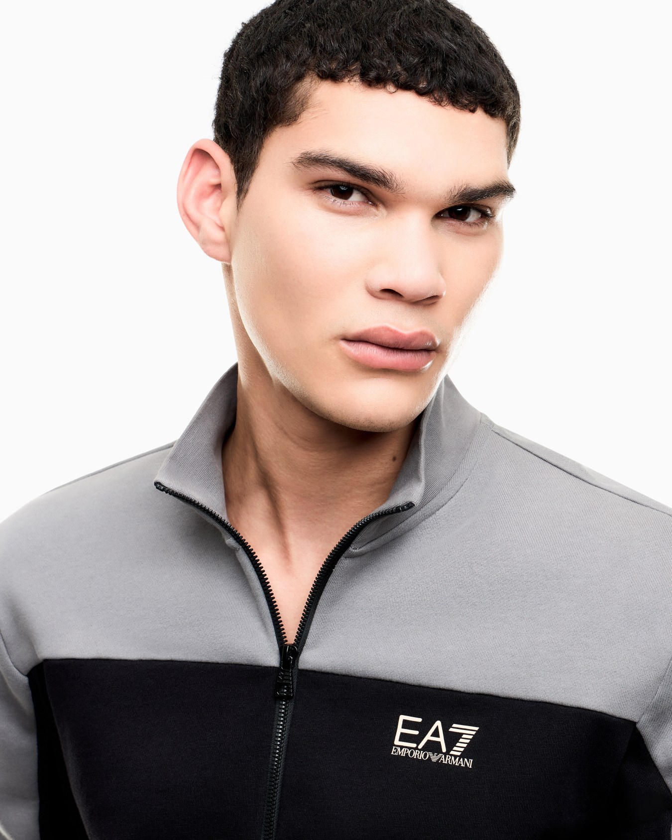 Tracksuit regular fit in cotton jersey with ribbed details Slide 3
