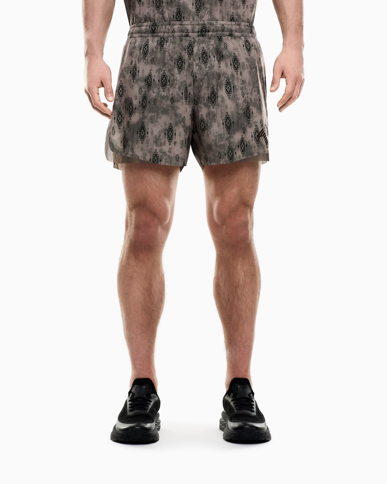 Trousers with geometric print Slide 3