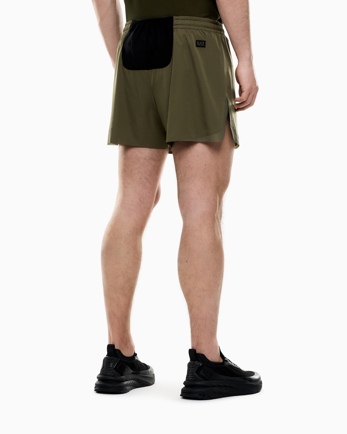 Trousers with geometric print Slide 2