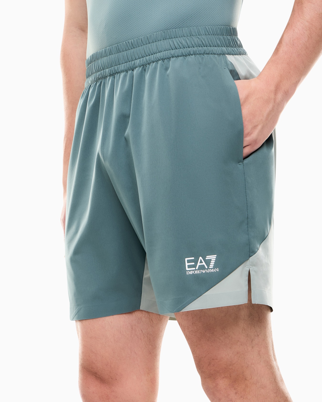 Color block Tennis Pro shorts in VENTUS7 technical fabric Slide 5