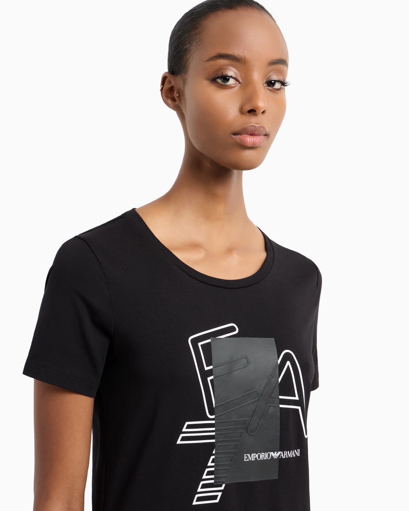 Camiseta de cuello redondo Logo Series de algodón elástico  Diapositiva 4