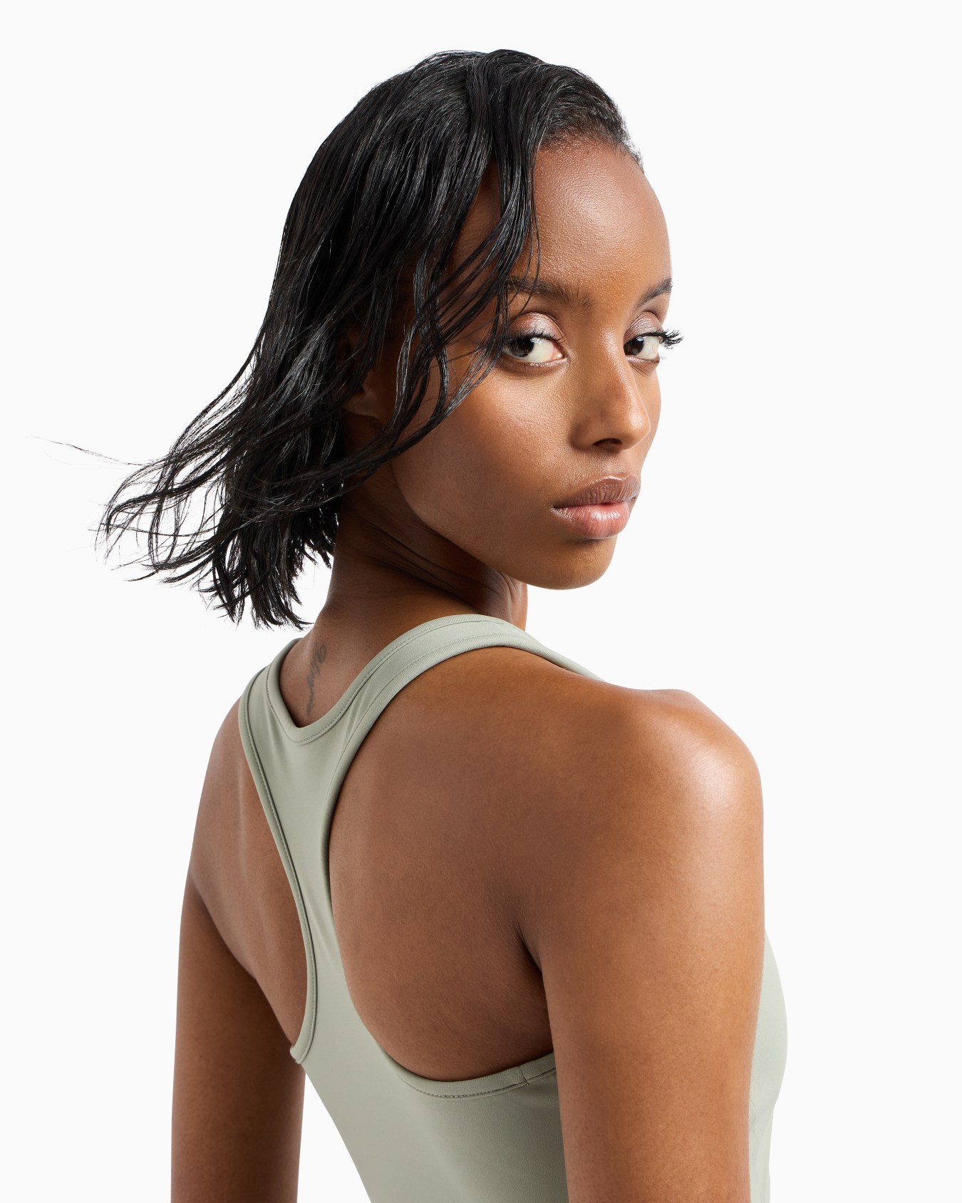 Dynamic Athlete sports bra in VIGOR7 technical fabric Slide 4