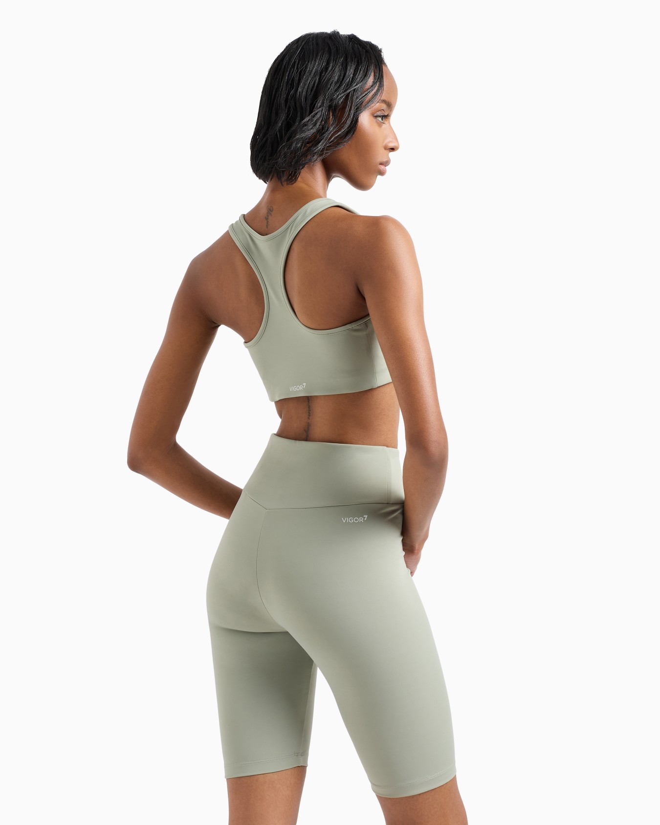 Dynamic Athlete sports bra in VIGOR7 technical fabric Slide 2