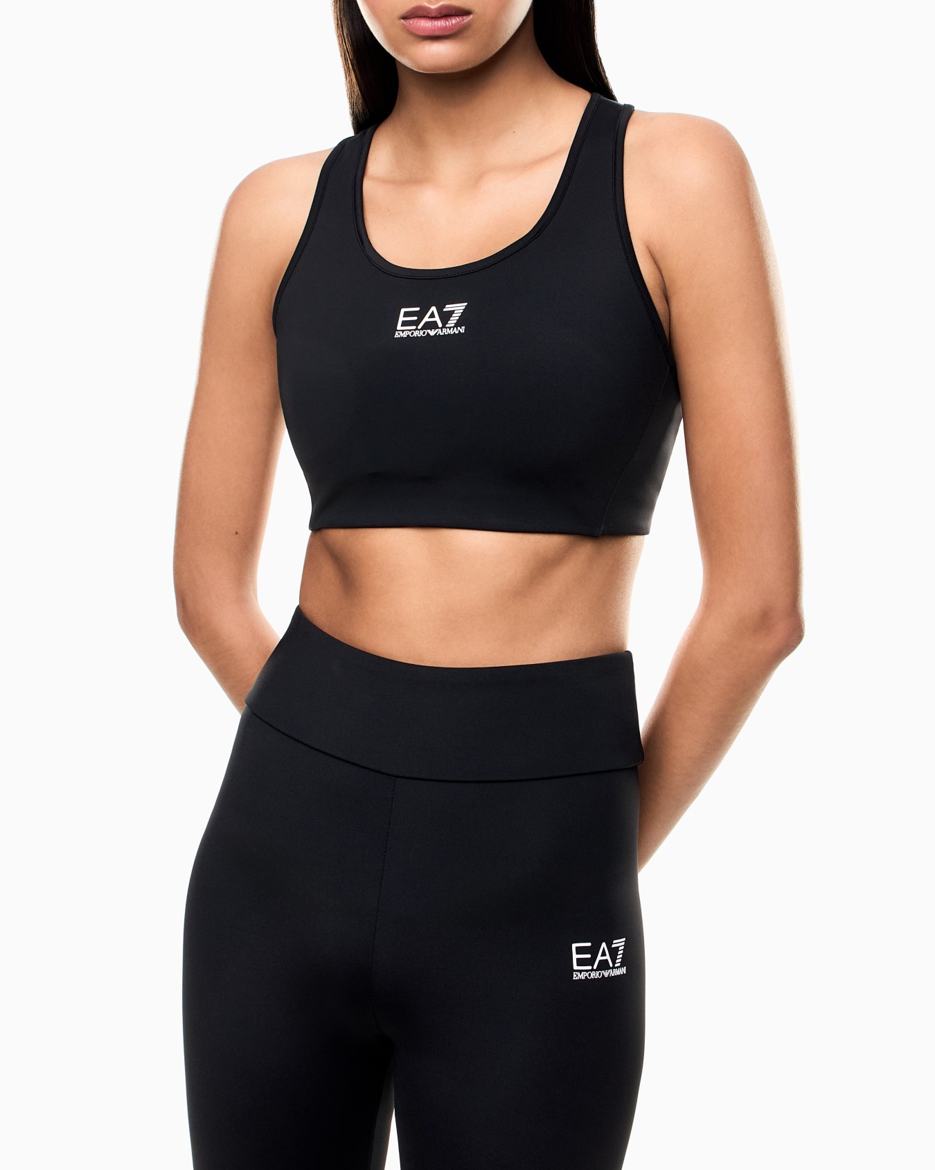 Dynamic Athlete sports bra in VIGOR7 technical fabric Slide 4