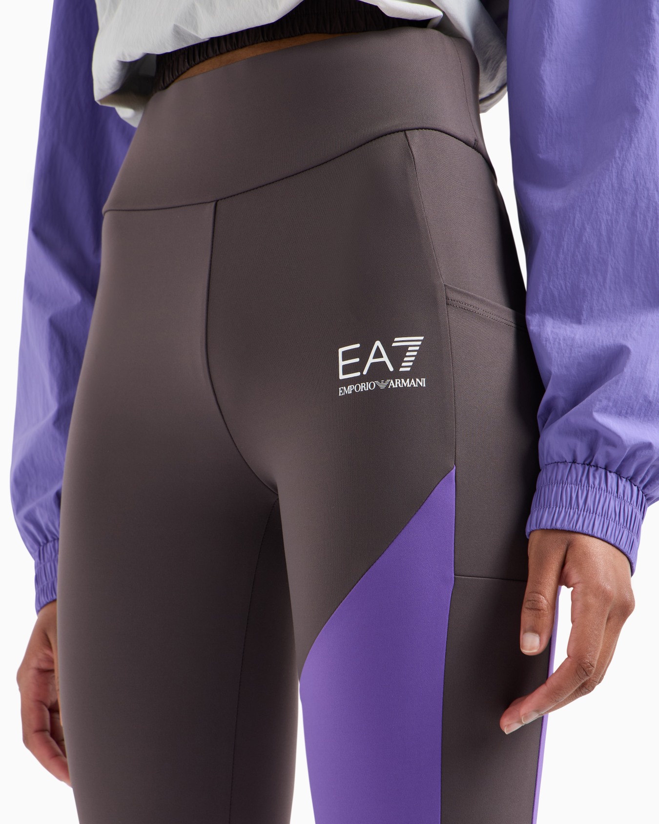 Dynamic Athlete leggings in VENTUS7 technical fabric Slide 4
