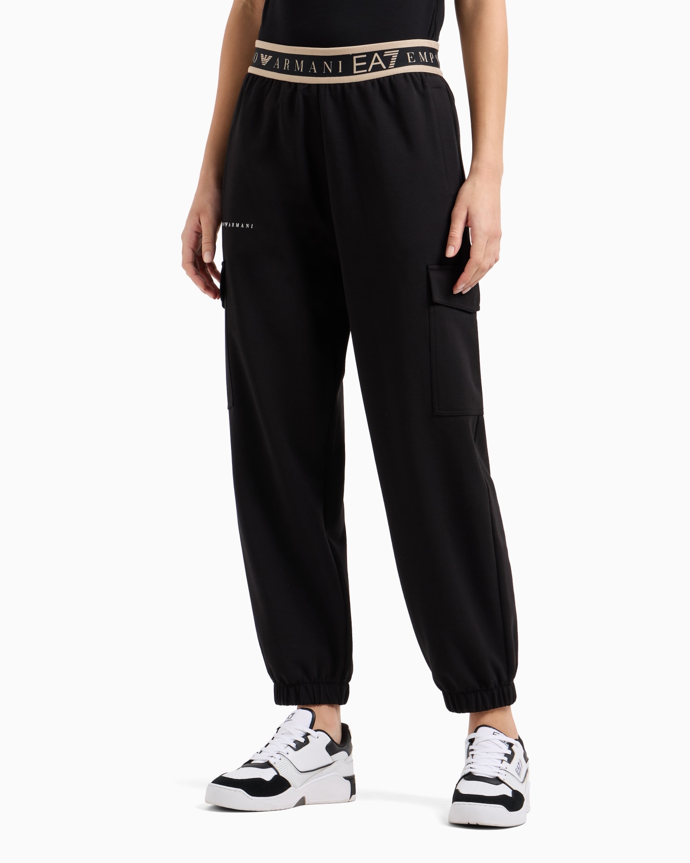 Dynamic Athlete cargo trousers in Natural VENTUS7 technical fabric  Slide 3