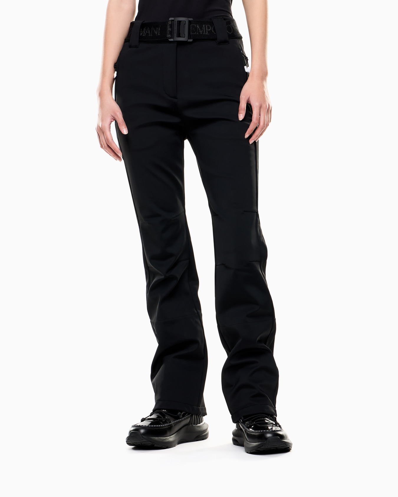 기능성 소프트쉘 스키 팬츠 슬라이드 3