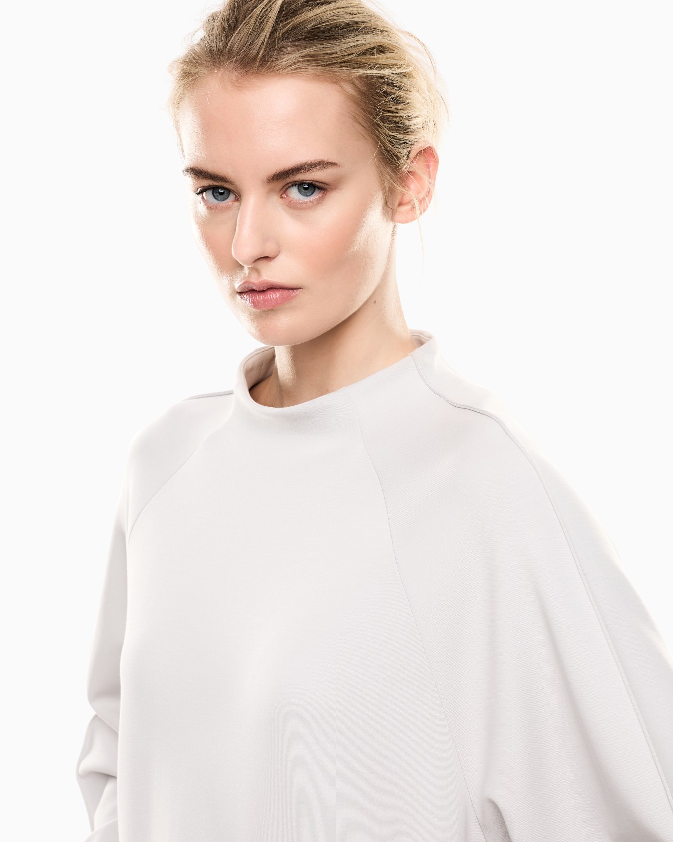 Stretch modal interlock tracksuit Slide 3