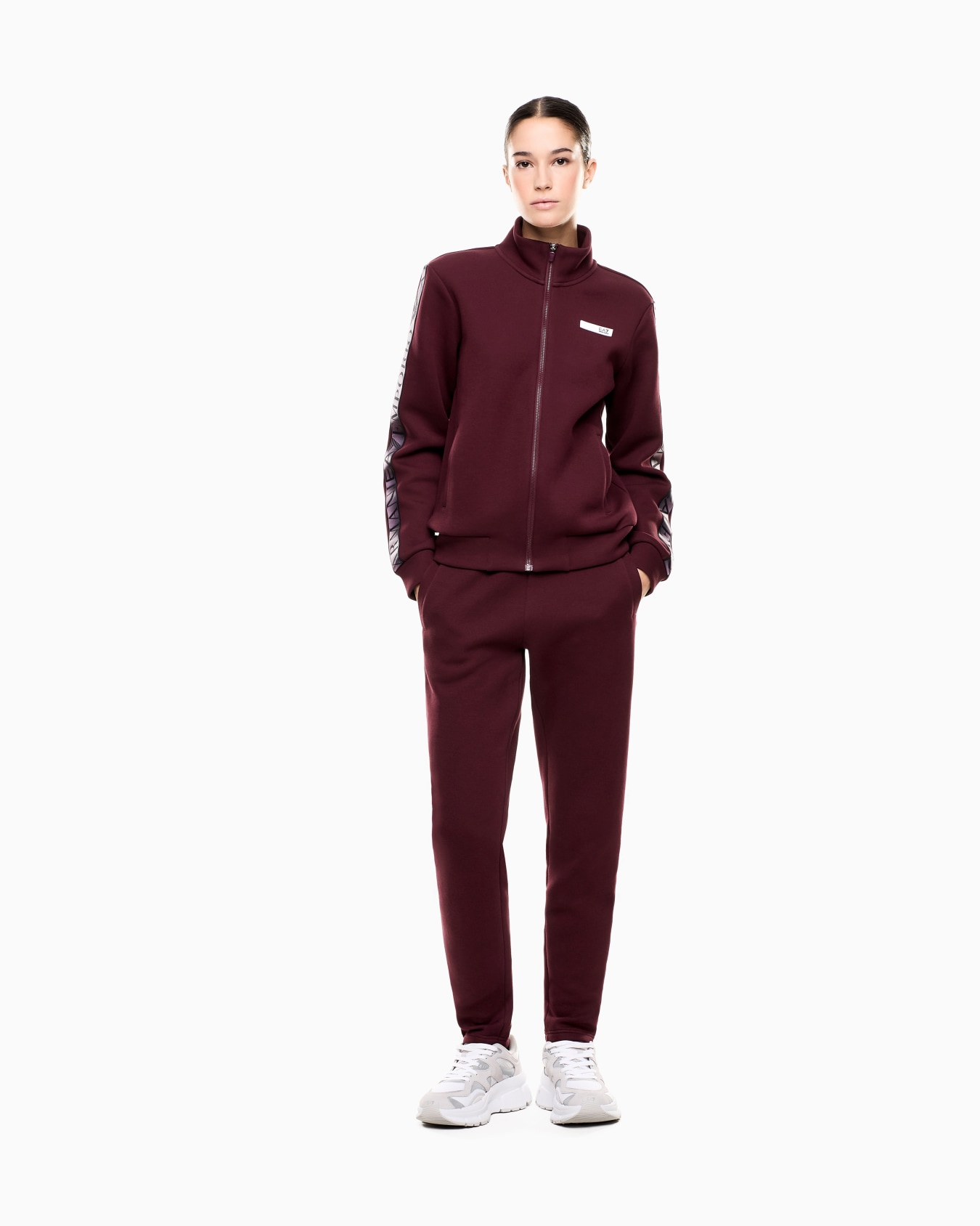Dynamic Athlete tracksuit in Natural VENTUS7 technical fabric Slide 1