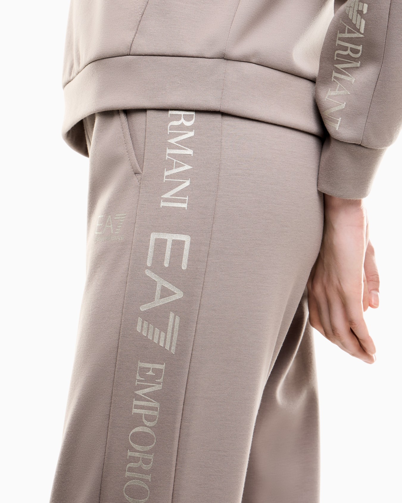Cotton suit tracksuit with a hood and logo tape Tracksuit Slide 6