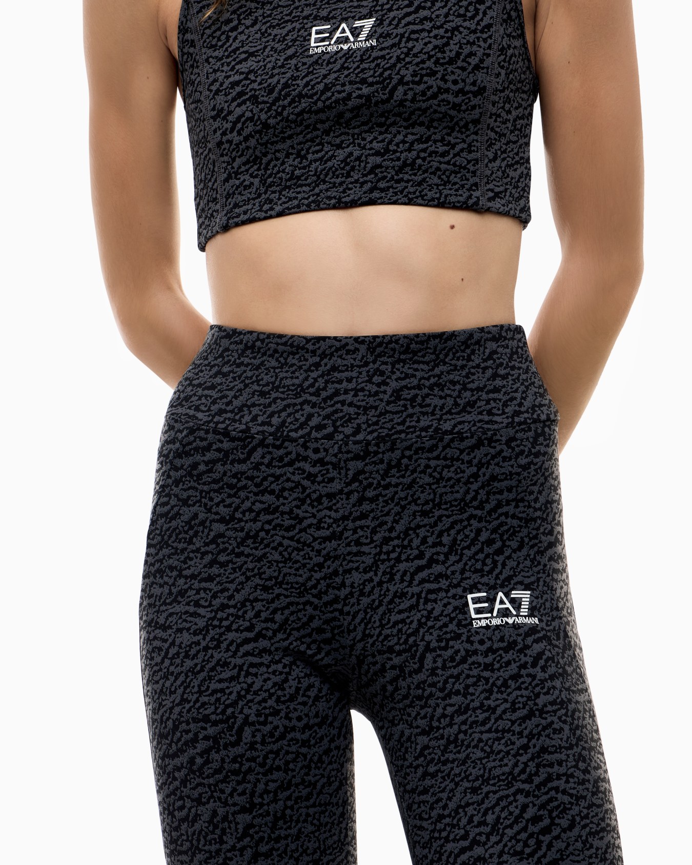 Leggings in tessuto tecnico VIGOR7 Slide 4