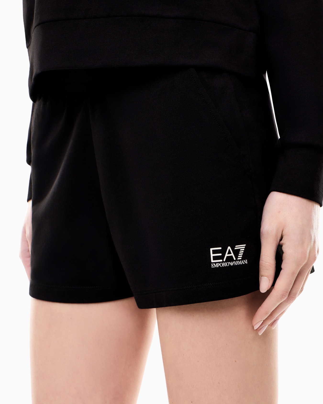 Stretch cotton-jersey T-shirt and shorts set Slide 2