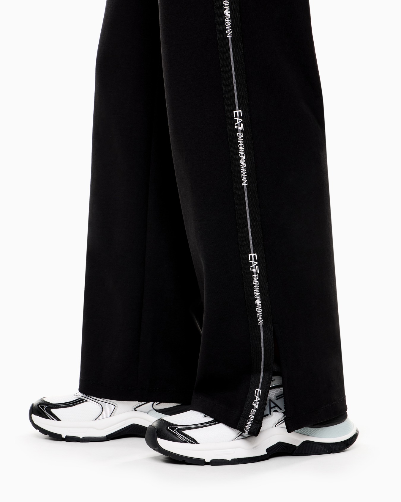 Logo Series stretch modal blend tracksuit  Slide 4