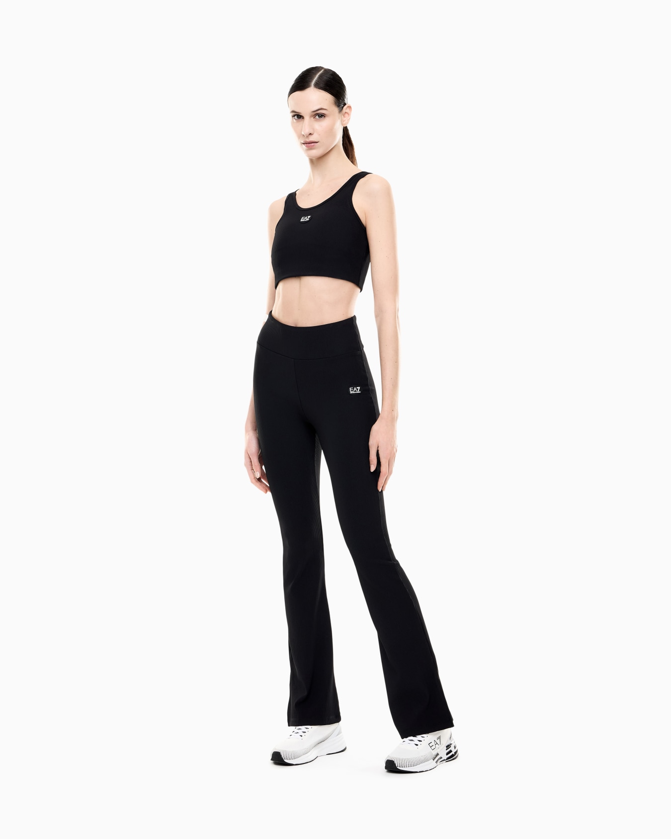 Dynamic Athlete sports bra in VIGOR7 technical fabric Slide 1