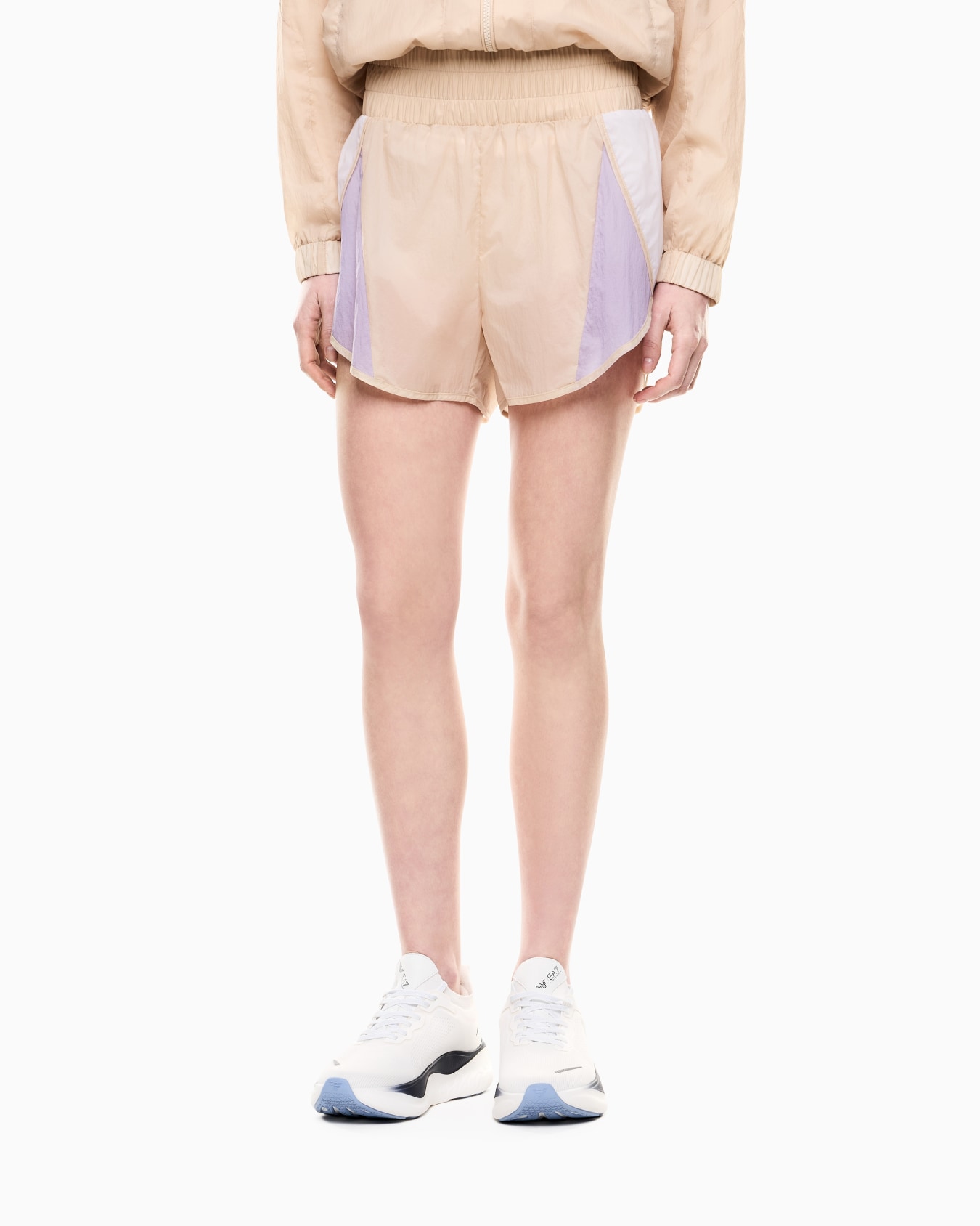 ショートパンツ スライドする 3