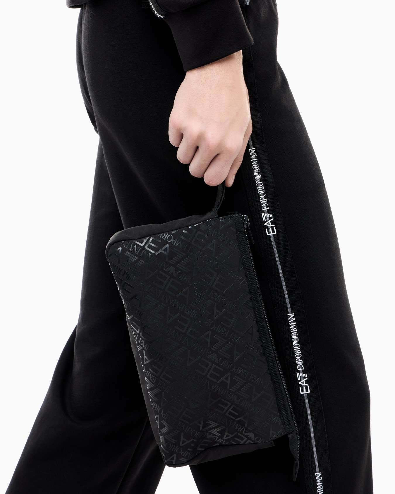 Pouch in monogram technical fabric Slide 4