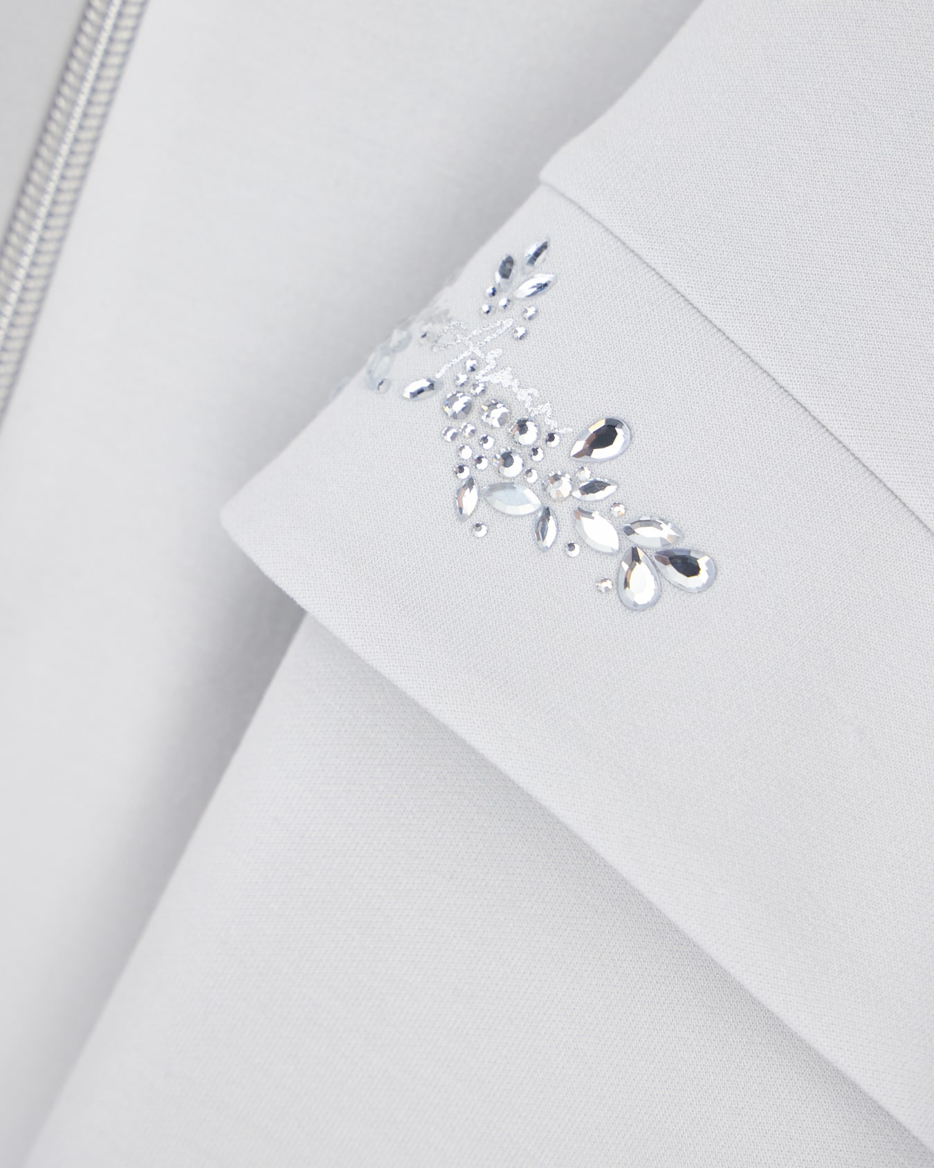 Sweatshirt Logo Series in modal with crystals Slide 2