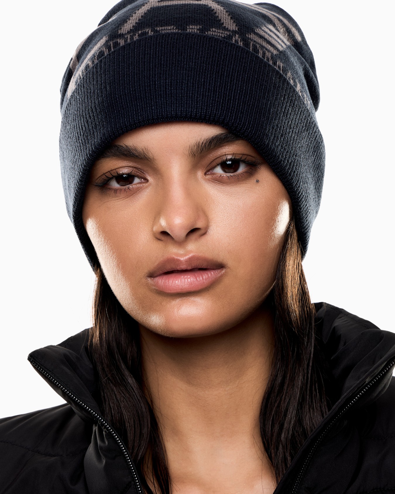 Visibility Beanie mit großem EA7-Logo Folie 2