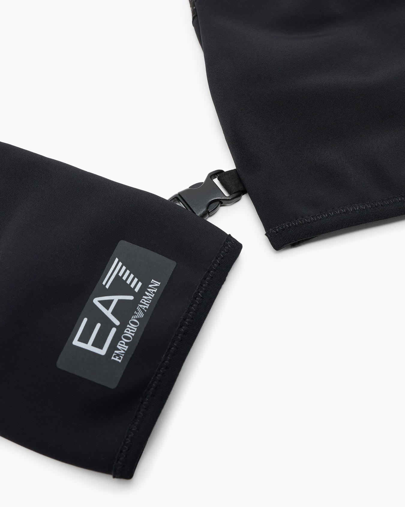 Technical fabric gloves Slide 1