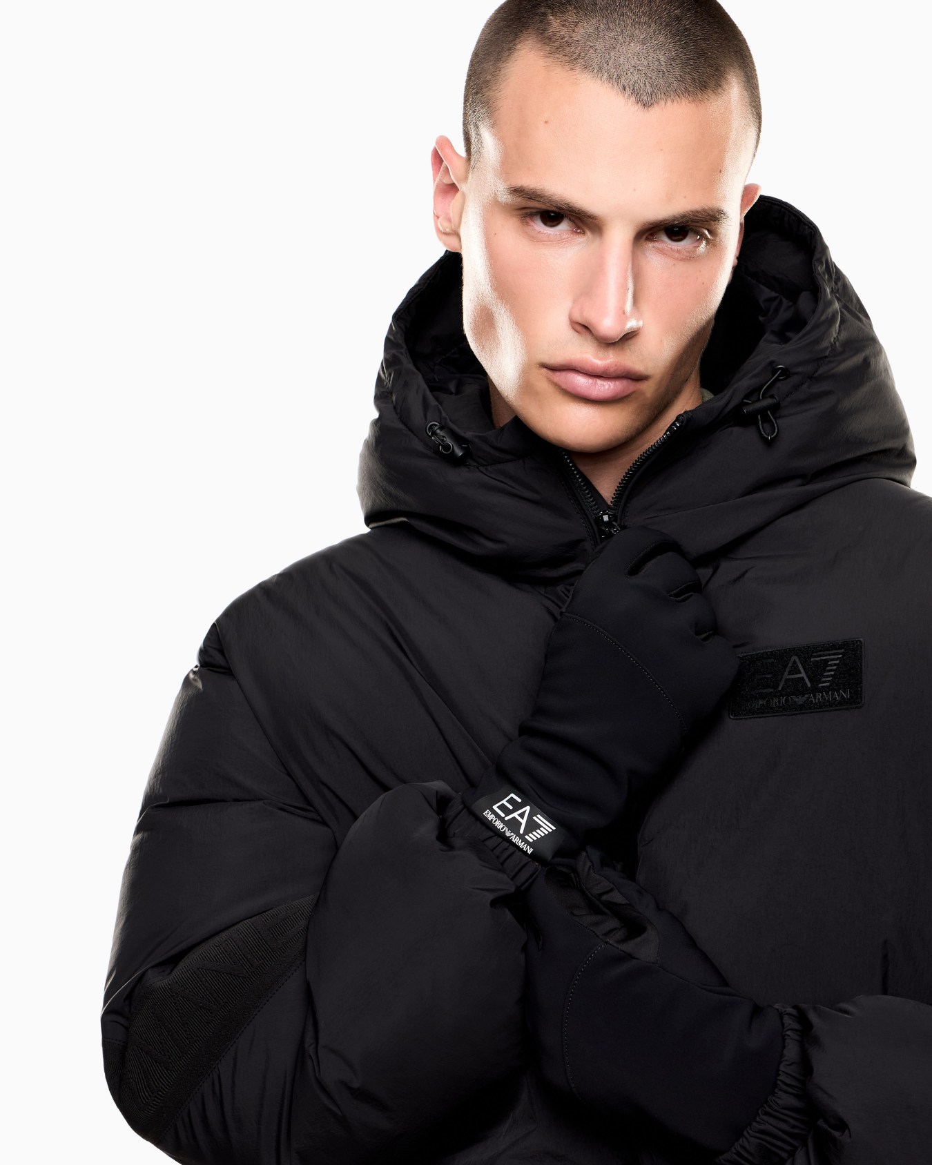 Technical fabric gloves Slide 3