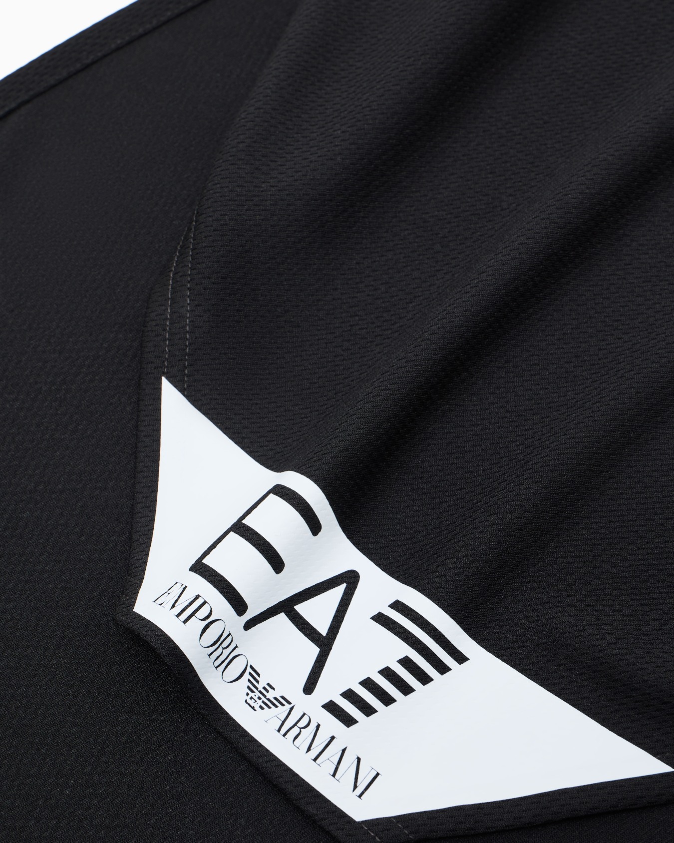 Dynamic Athlete gym towel Slide 1