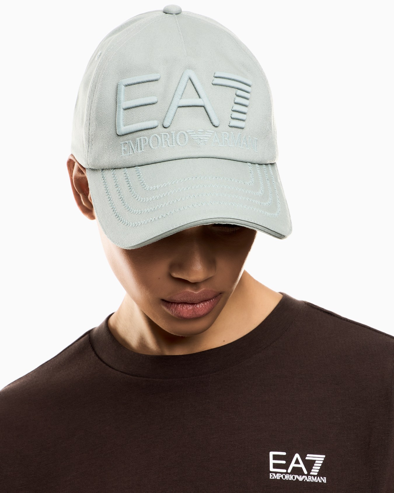 Logo Series cotton baseball cap Slide 3