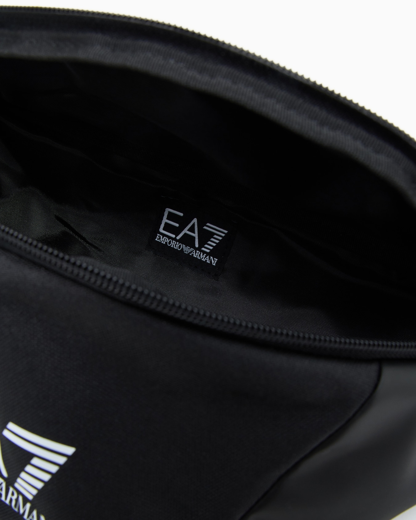 Train Core ベルトバッグ EA7ロゴ スライドする 3