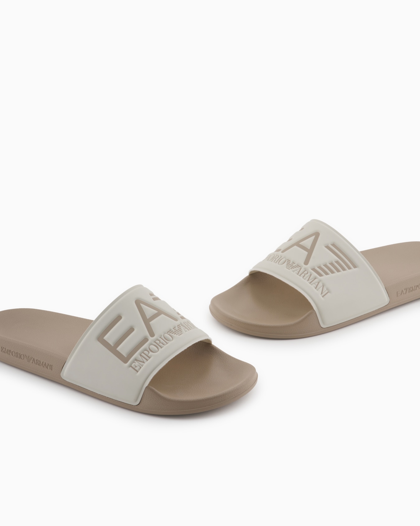 Slides with oversized logo Slide 4