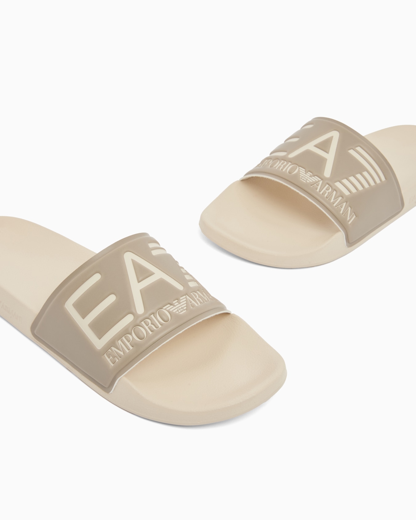 Slides with oversized logo Slide 4