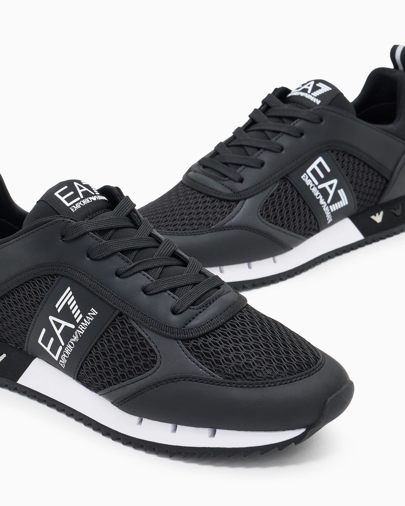 Deportivas Black and White Laces Diapositiva 4
