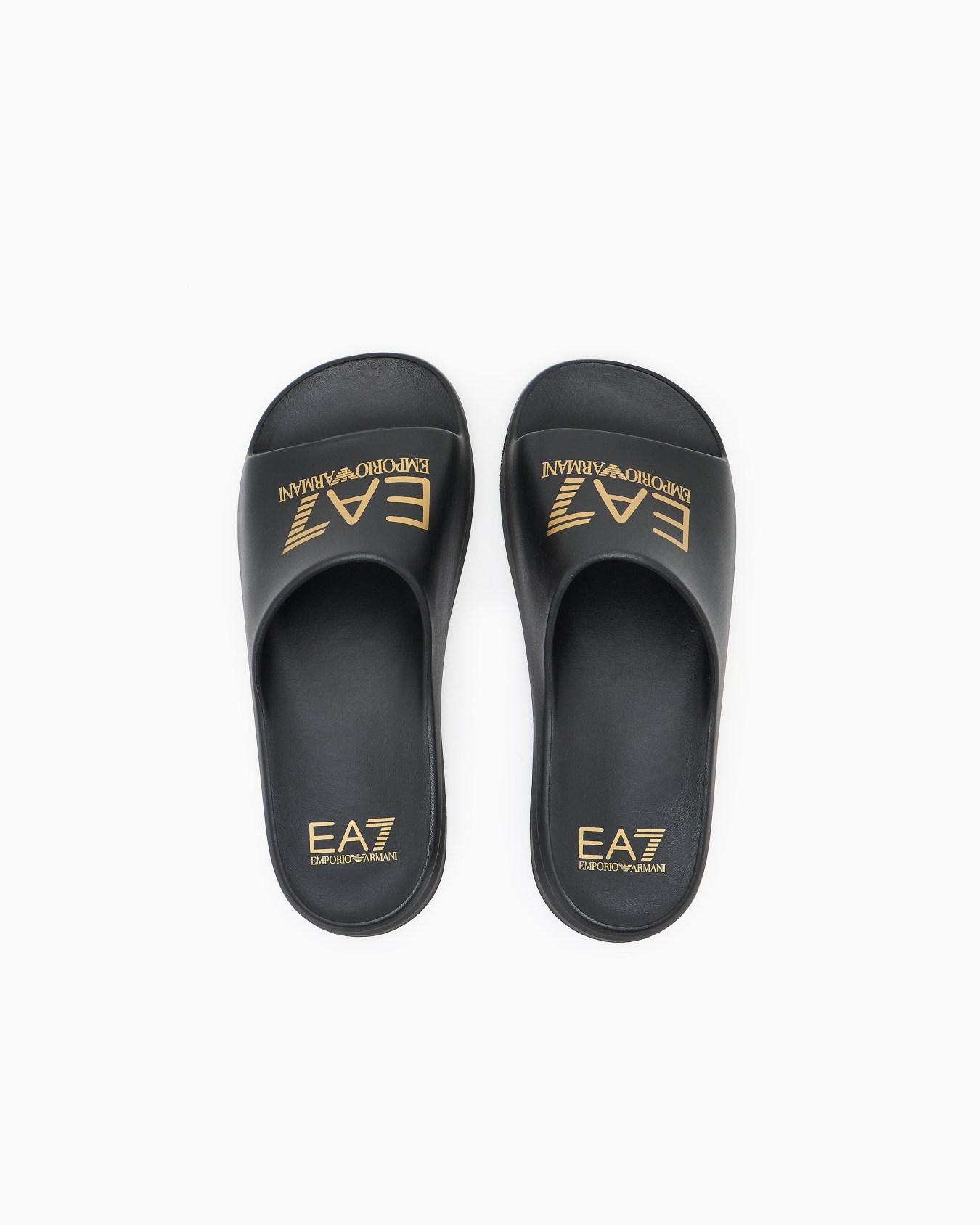 Crusher Distance slides with oversized logo Slide 2