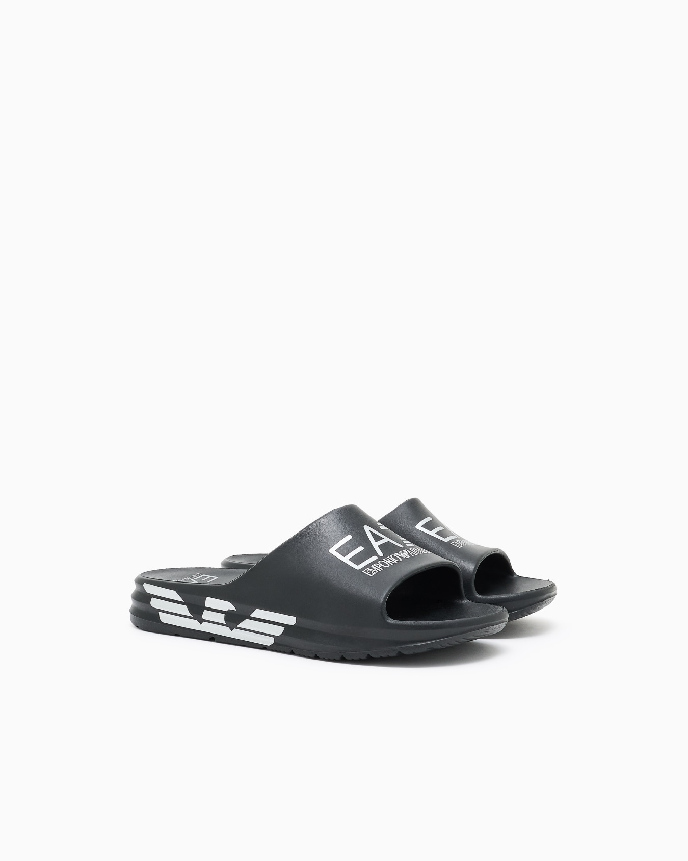 Crusher Distance slides with oversized logo Slide 1