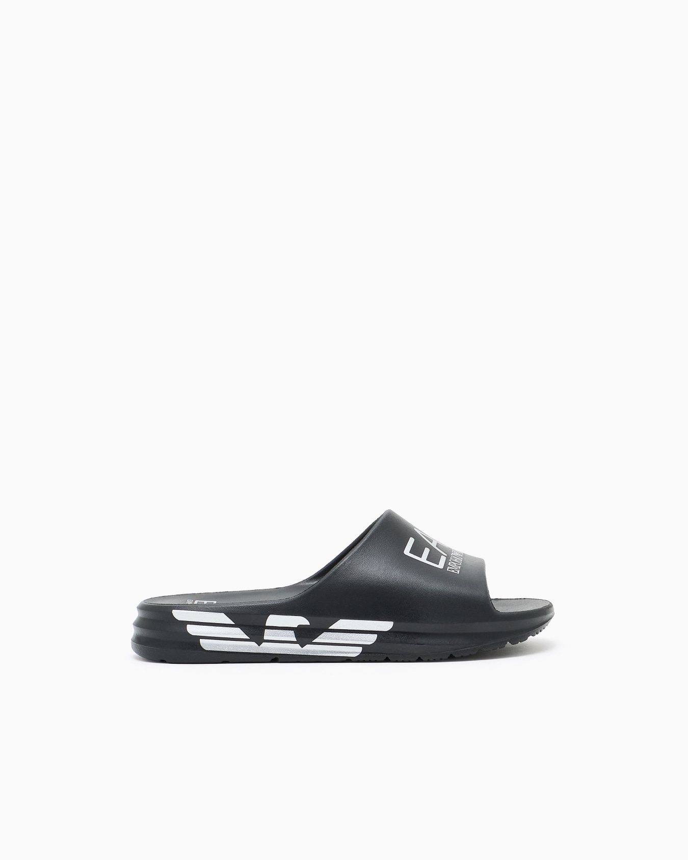 Crusher Distance slides with oversized logo Slide 0