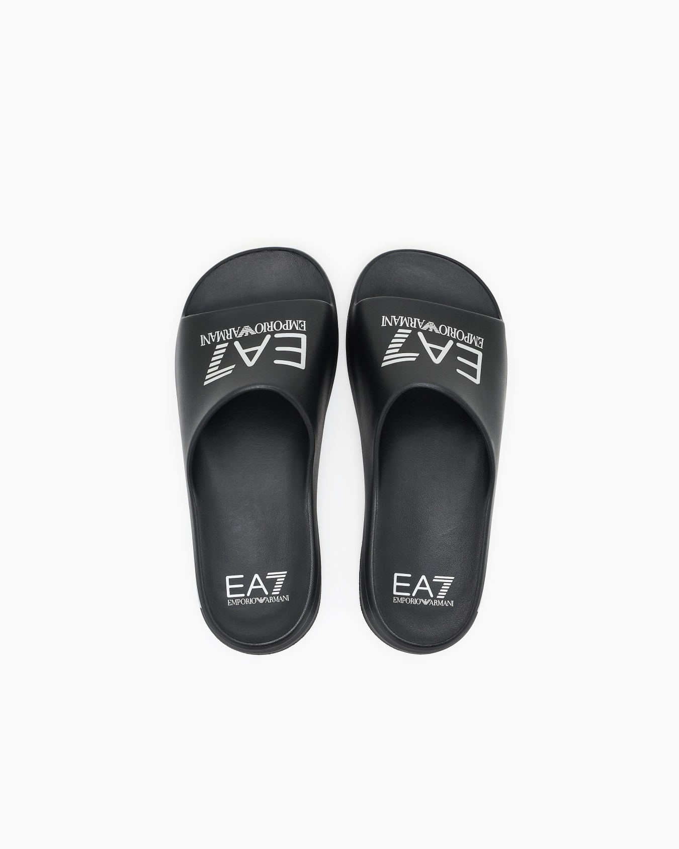 Crusher Distance slides with oversized logo Slide 2