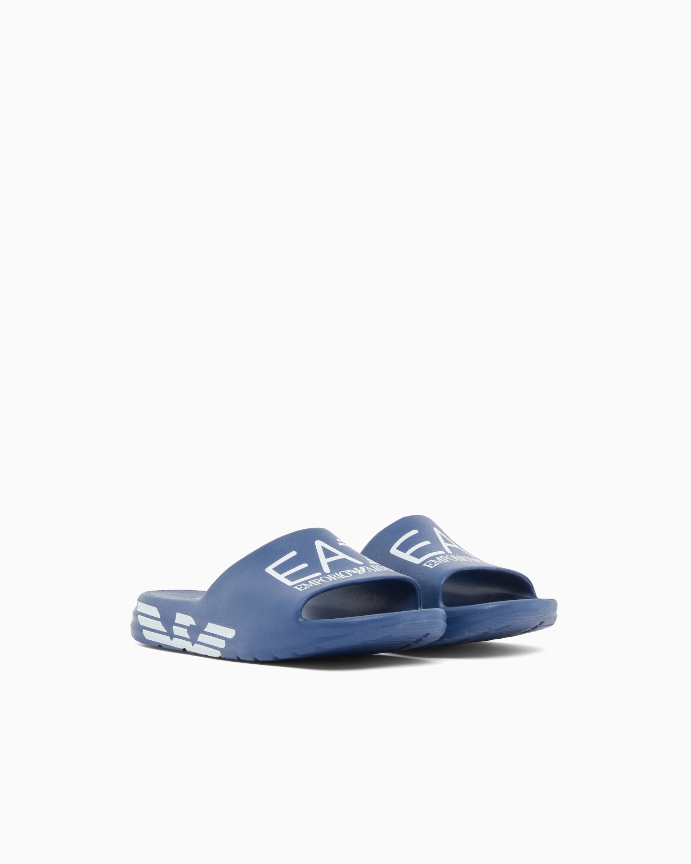 Crusher Distance slides with oversized logo Slide 1