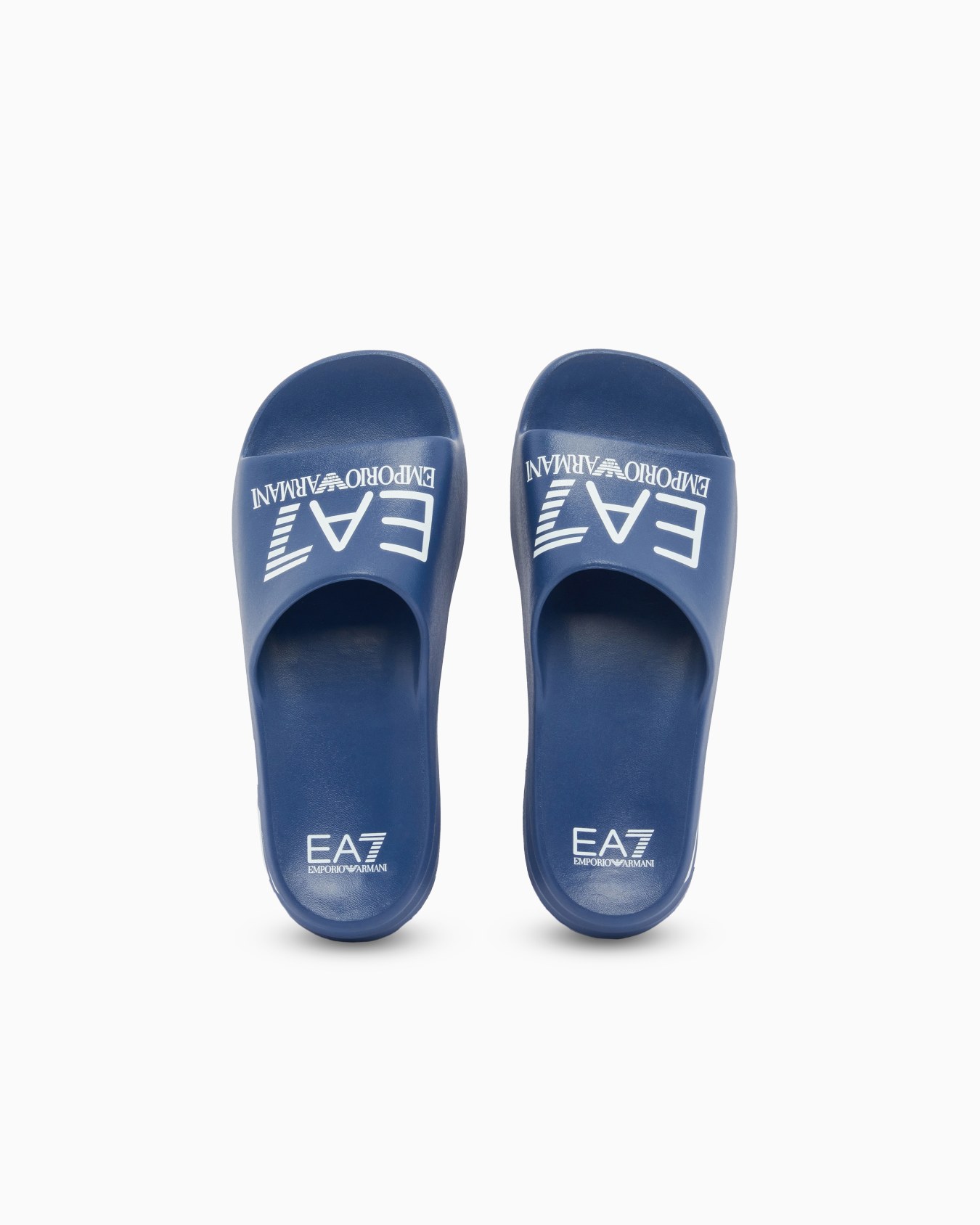 Crusher Distance slides with oversized logo Slide 2