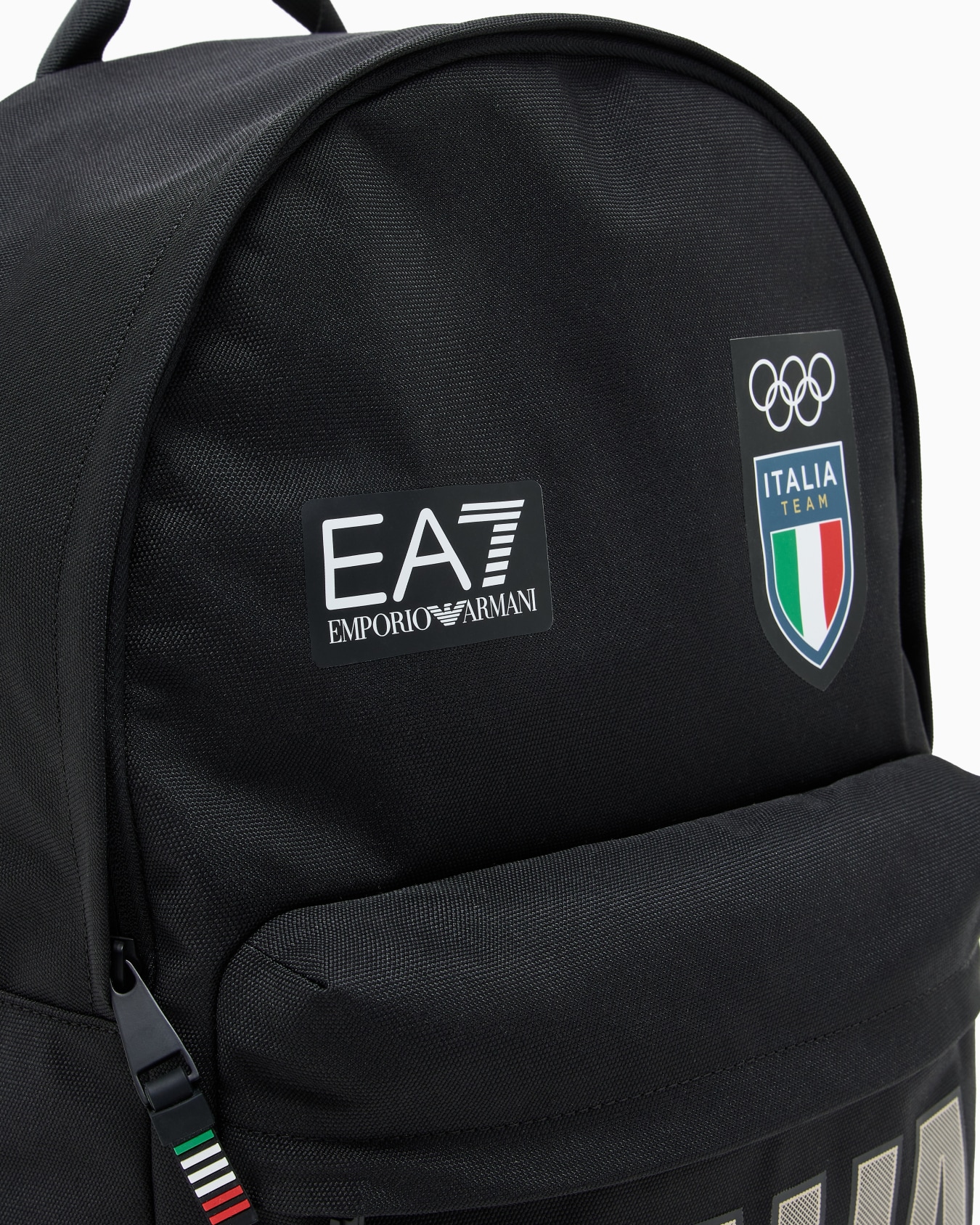 Technical fabric round backpack Slide 4