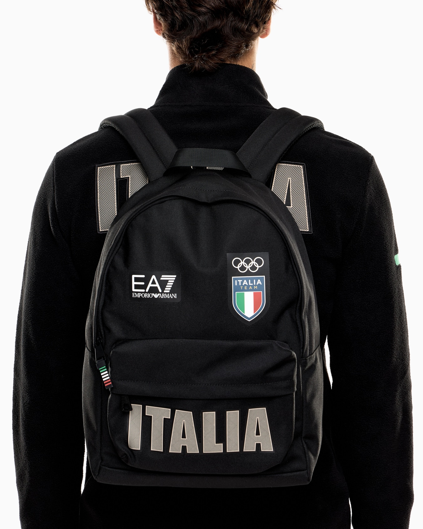 Technical fabric round backpack Slide 5